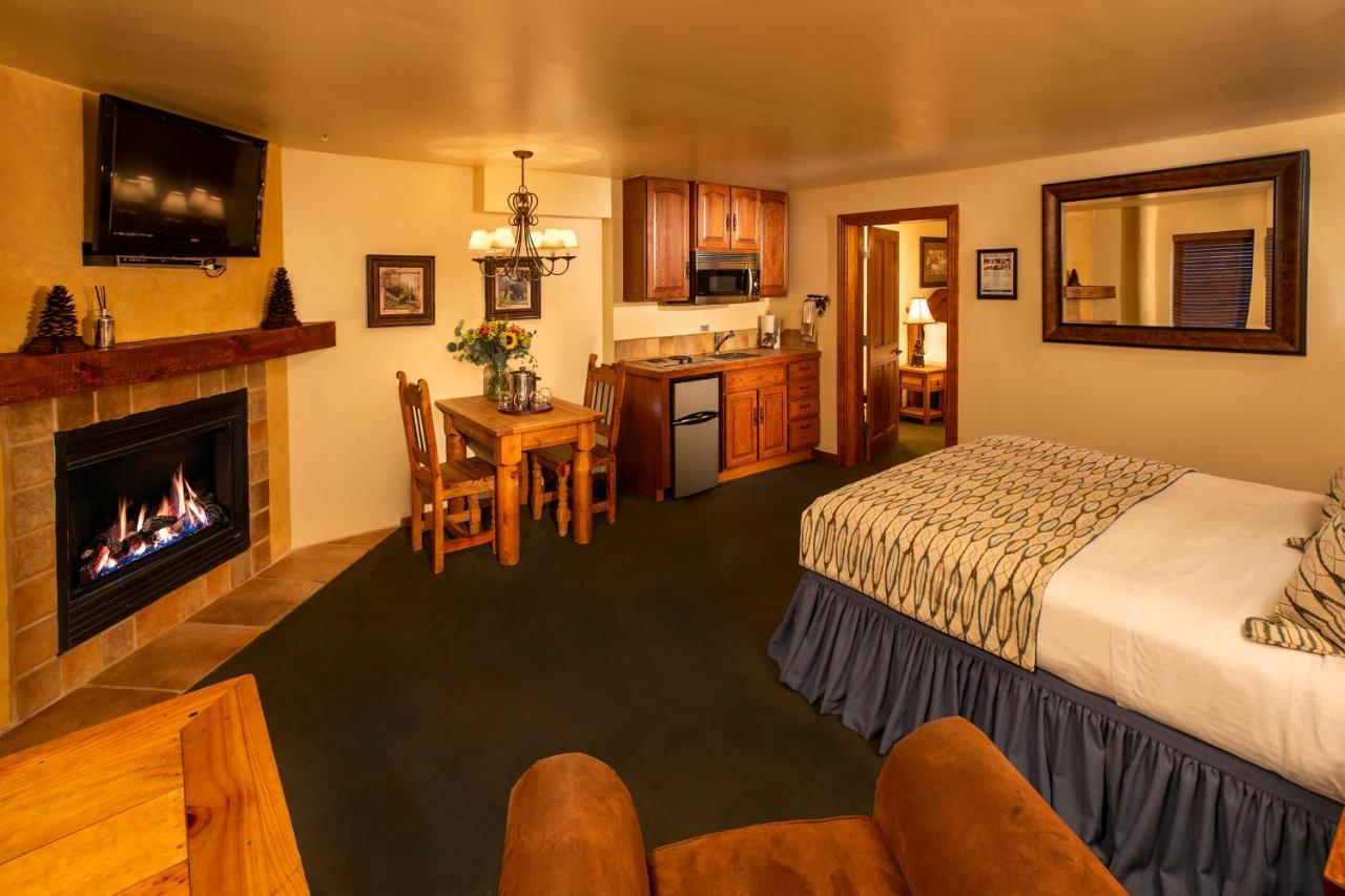 Alpine Village Suites Taos Ski Valley Exterior foto