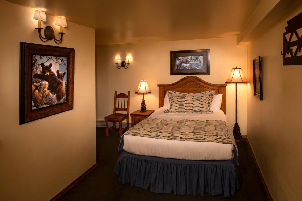 Alpine Village Suites Taos Ski Valley Exterior foto
